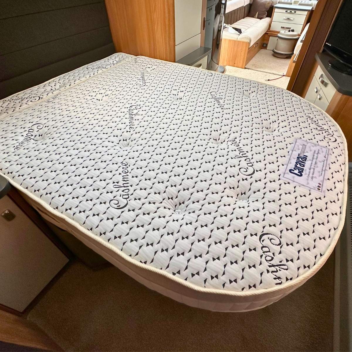 Island-Shaped Mattress for Caravans