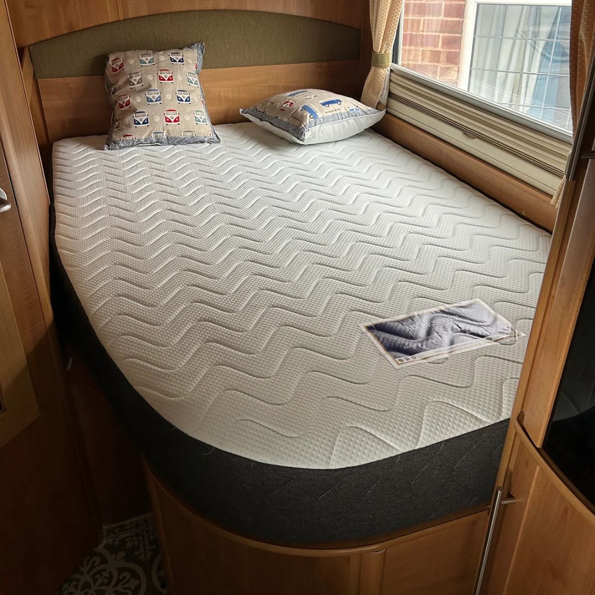 Grand Crescent™ Mattress fitted in Compass Cayenne 2009, Neston